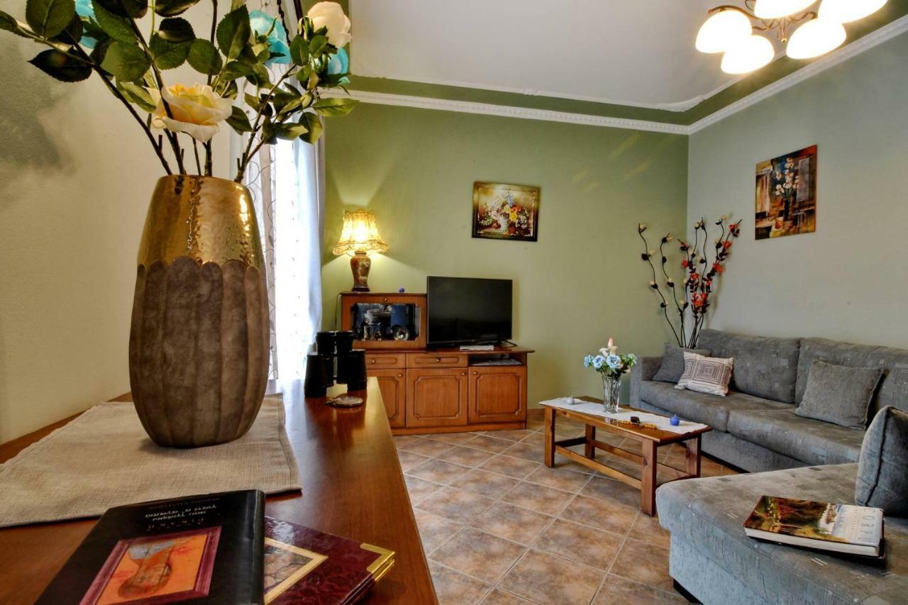 Angela Pool Apartments 아기오스 게오르기오스 파곤 외부 사진